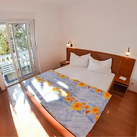 Pet Friendly In Апартаменты *